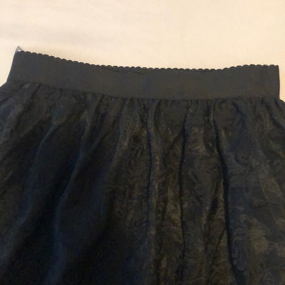 Lace Skirt/Colour Black - Picture 5 of 7